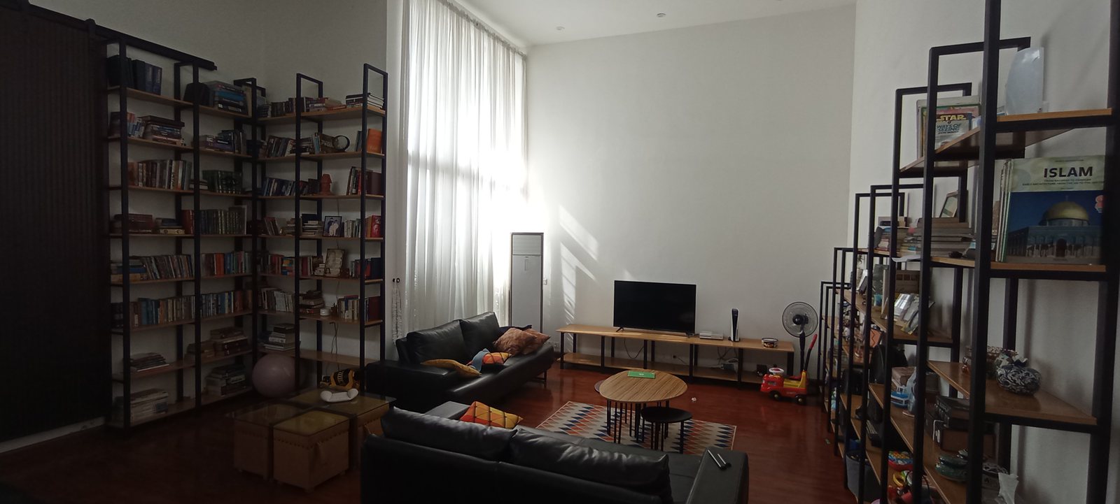 NJ House living room interior